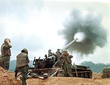 220px-M107_Firing_Vietnam_2