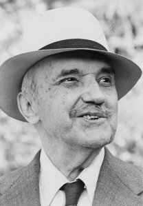 6403085_138361624370